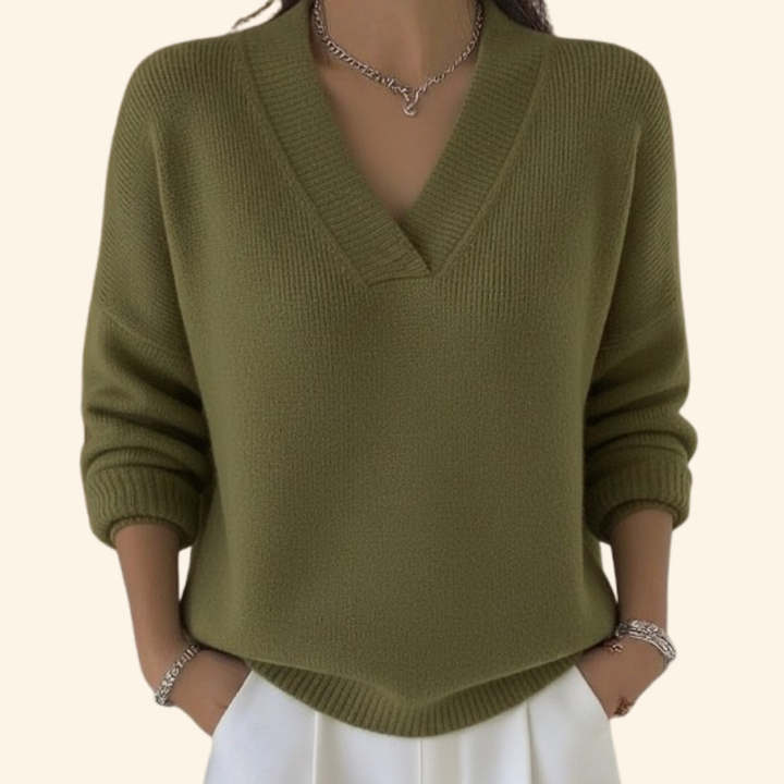 Noor | Soft Knit with V-Neck