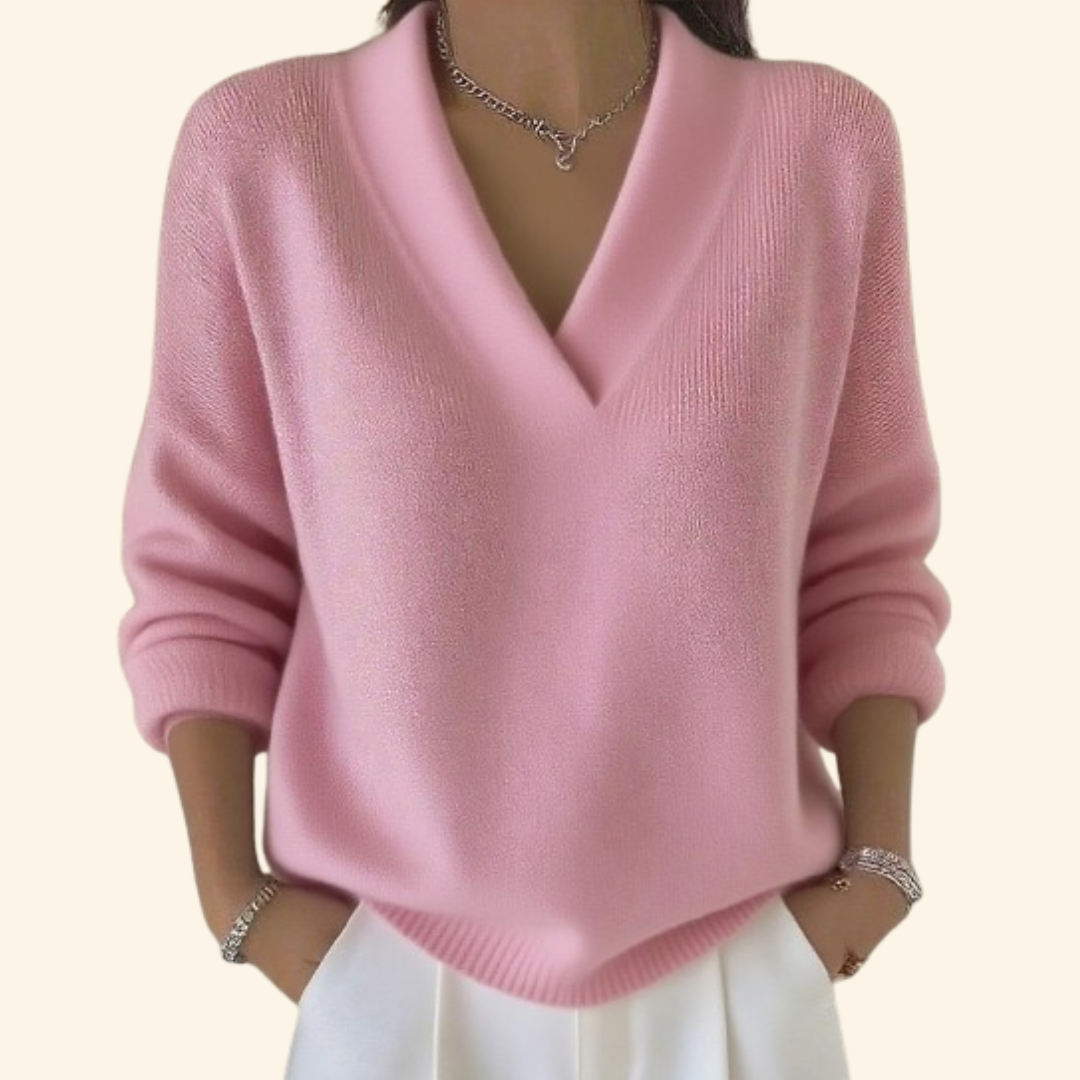 Noor | Soft Knit with V-Neck