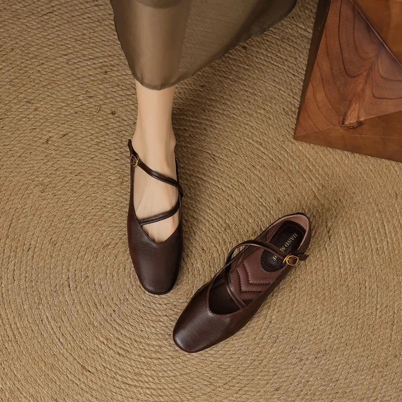 Camille | leather ballerina with ankle strap